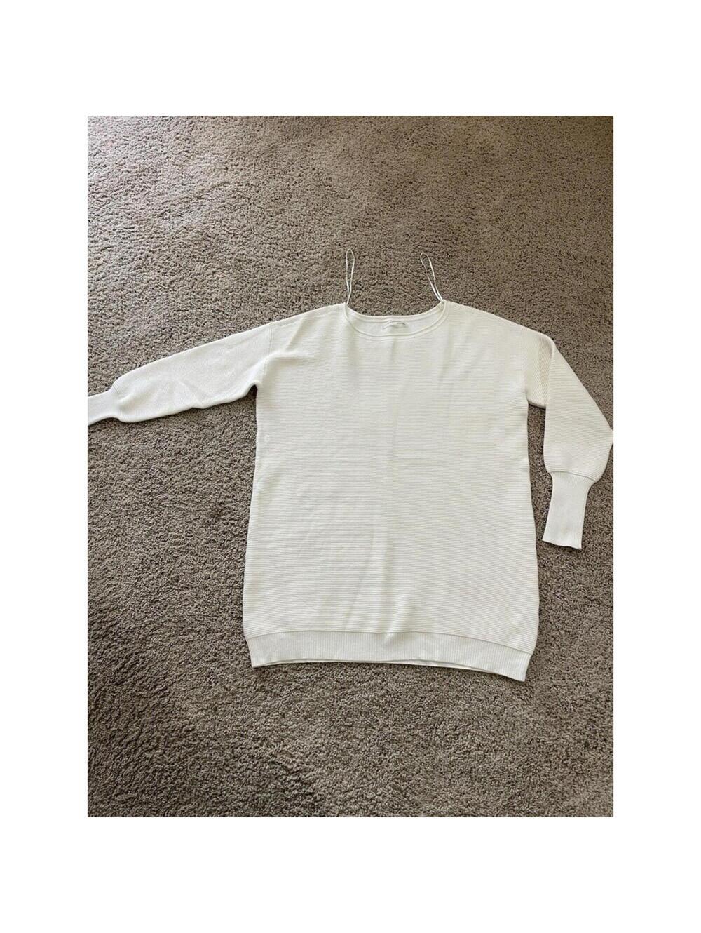 Womenโs Viscose Knit White Sweater Oversized By ANTHROPOLOGIE Small Crewneck